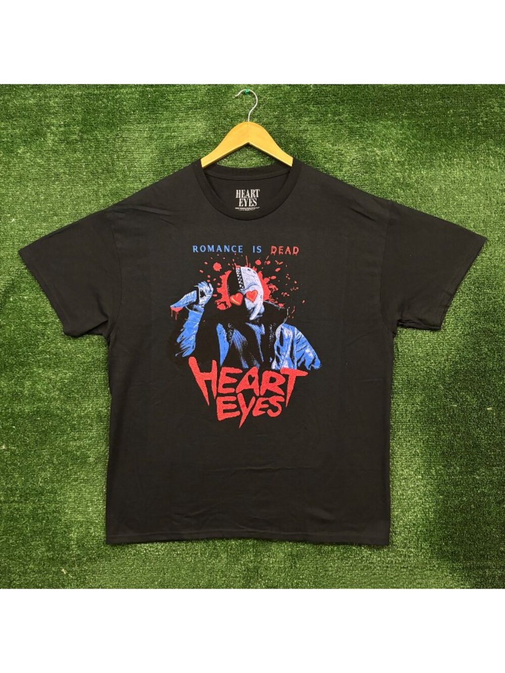Heart Eyes Romance is Dead Horror T-Shirt Size Extra Large